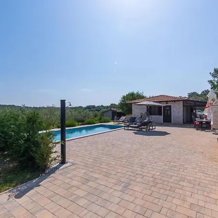 Casa Claudia Villa *