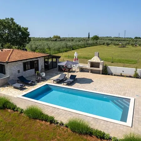 Casa Claudia Villa Buzinija